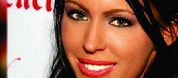 A renuntat la filmele porno pentru calea credintei A renuntat la filmele porno pentru calea credintei