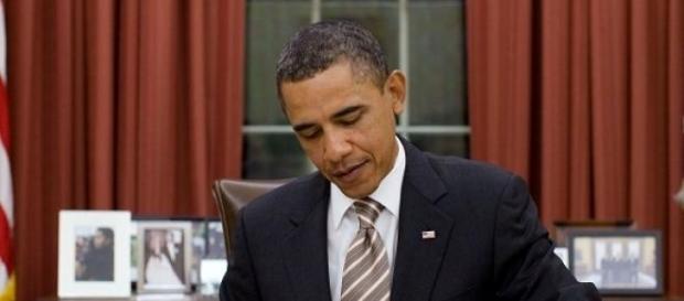 Barack Obama se reunió con Raúl Castro en Panamá Barack Obama se reunió con Raúl Castro en Panamá