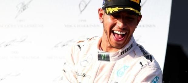 Lewis Hamilton a comemorar Lewis Hamilton a comemorar