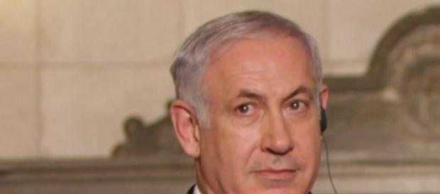 Netanyahu desconfia dos motivos de Teerão. Netanyahu desconfia dos motivos de Teerão.