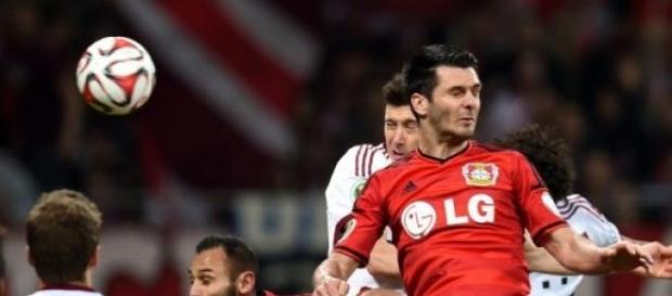 Spahic despedido do Bayer Leverkusen Spahic despedido do Bayer Leverkusen