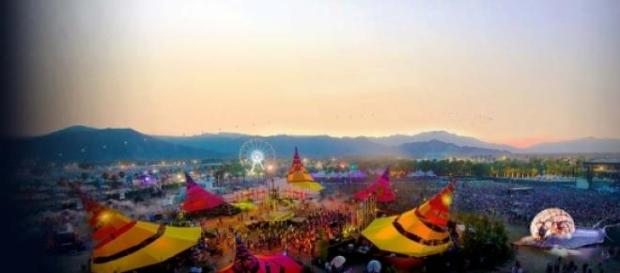 A música e a arte de um festival luxuoso A música e a arte de um festival luxuoso