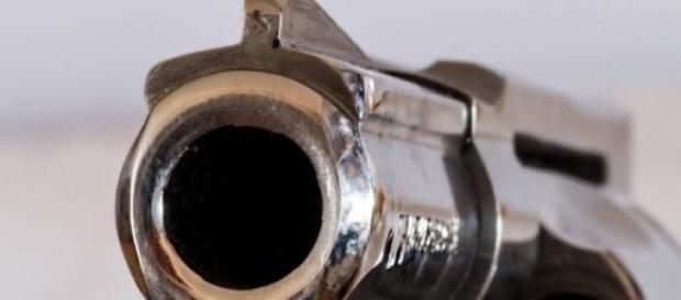 Arma usada por criança de 3 anos mata outra de 1. Arma usada por criança de 3 anos mata outra de 1.
