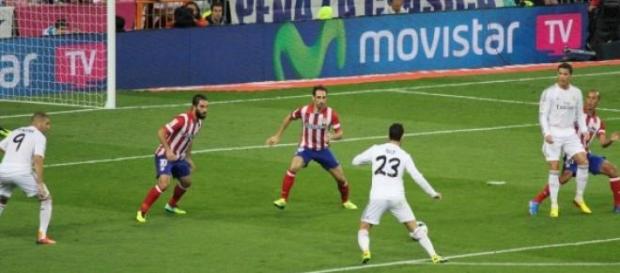 Atlético e Real defrontam-se na Champions League Atlético e Real defrontam-se na Champions League