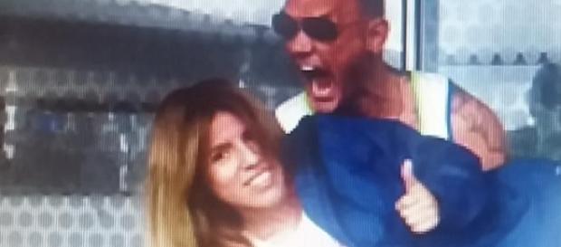 Chabelita sostenida en peso por Vidal y Fortu Chabelita sostenida en peso por Vidal y Fortu