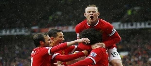 Jogadores do Manchester United a festejar o golo Jogadores do Manchester United a festejar o golo
