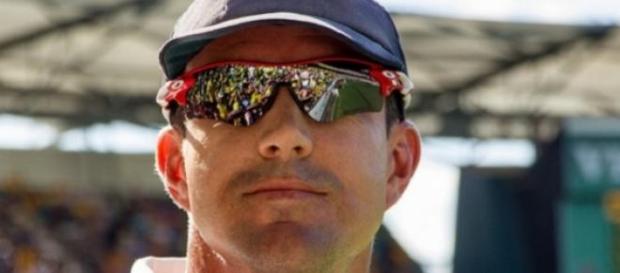 KP made promising start for Surrey with century KP made promising start for Surrey with century