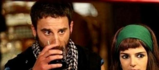 Los protagonistas en una escena de la película Los protagonistas en una escena de la película