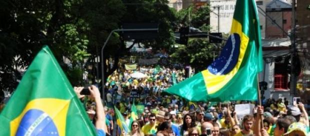 Manifestação no último domingo, dia 12 de abril. Manifestação no último domingo, dia 12 de abril.