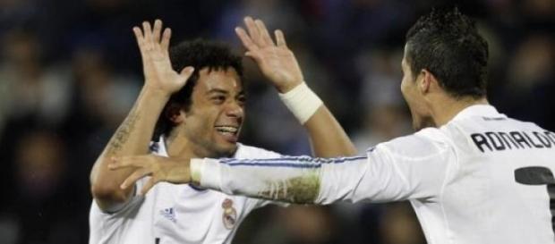Marcelo e Ronaldo são bons amigos. Marcelo e Ronaldo são bons amigos.