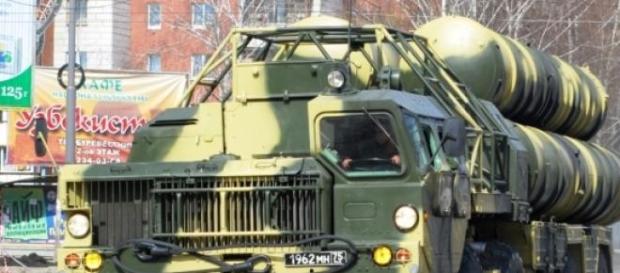 Moscovo irá finalmente entregar os S-300 ao Irão. Moscovo irá finalmente entregar os S-300 ao Irão.