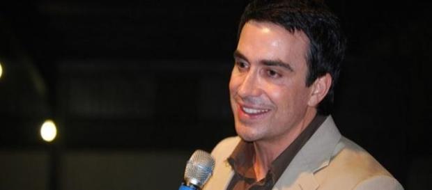 Padre Fábio de Melo opina sobre o casamento gay Padre Fábio de Melo opina sobre o casamento gay