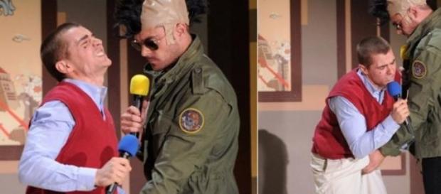Zac Efron comemora prêmio pegando em pênis de ator Zac Efron comemora prêmio pegando em pênis de ator