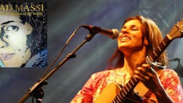 Ce dernier album met en musique la poésie arabe.