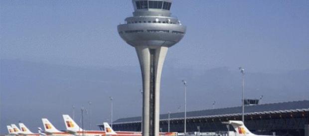 Barajas cerrará una de sus pistas el mes que viene Barajas cerrará una de sus pistas el mes que viene