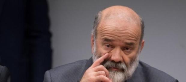 Ex-tesoureiro está envolvido na Lava Jato Ex-tesoureiro está envolvido na Lava Jato