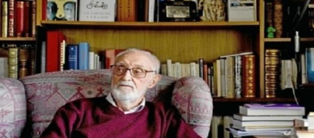 Sampedro: economista, escritor y humanista Sampedro: economista, escritor y humanista