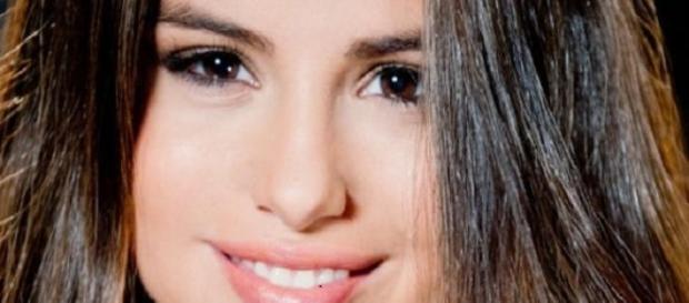 Selena Gomez kann endlich wieder strahlen Selena Gomez kann endlich wieder strahlen