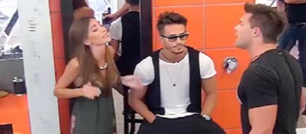 Imagen de discusion entre Ferri Aylen y Leandro Imagen de discusion entre Ferri Aylen y Leandro