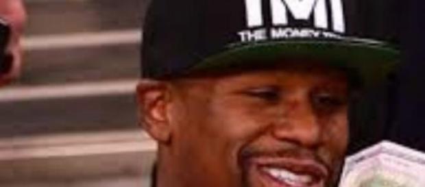 Mayweather excêntrico compra carro pela madrugada Mayweather excêntrico compra carro pela madrugada