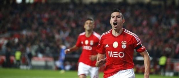 Nicolas Gaitan, médio do Sport Lisboa e Benfica. Nicolas Gaitan, médio do Sport Lisboa e Benfica.