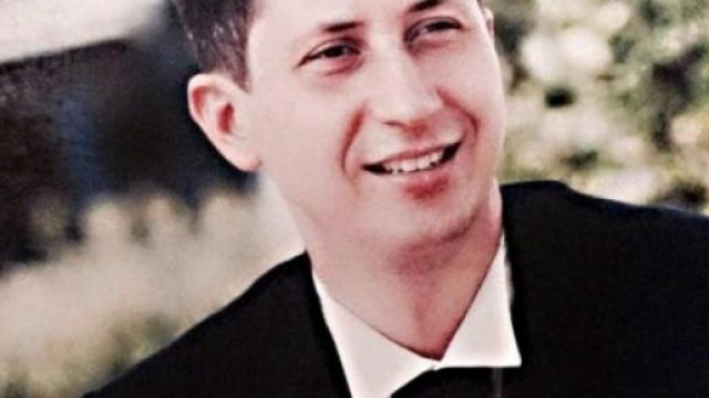 Enzo Costanza in fuga con il figlio di 15 giorni