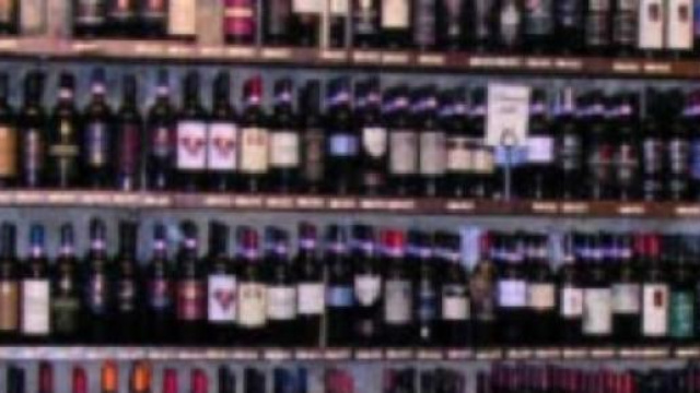 Nella foto diverse qualit&agrave; di vino in esposizione 