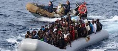 Profughi nel Canale di Sicilia