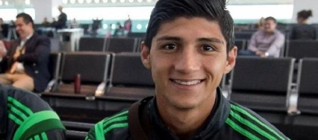 Alan Pulido no es considerado con el Tri Alan Pulido no es considerado con el Tri