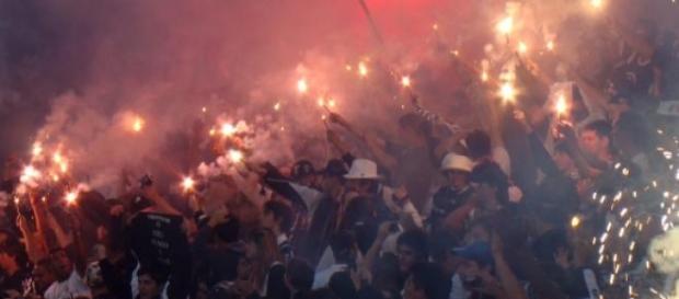 Fiel empurrou o Corinthians Fiel empurrou o Corinthians