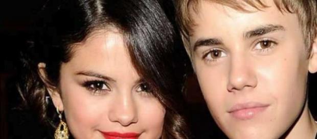 Selena Gomez só pensa no ex-namorado. Selena Gomez só pensa no ex-namorado.