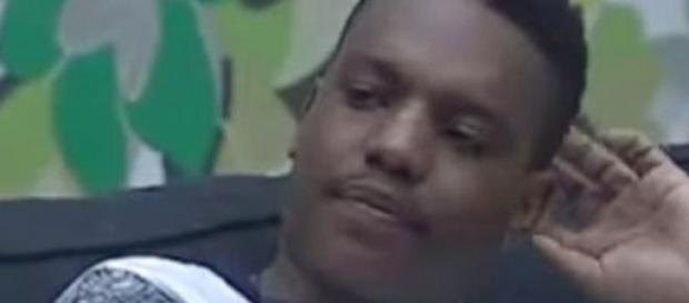 Siyanda Ngwenya, el concursante expulsado. Siyanda Ngwenya, el concursante expulsado.