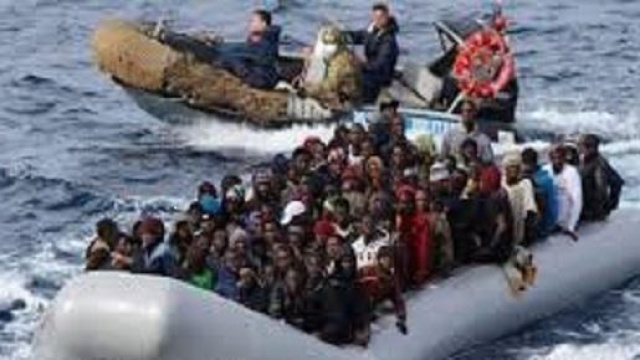 Profughi nel Canale di Sicilia