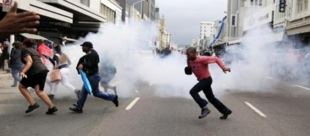 Ataques contra imigrantes na África do Sul Ataques contra imigrantes na África do Sul