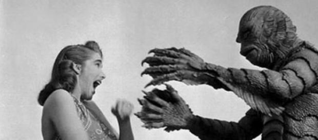 Julia Adams en el clásico film de 1954 Julia Adams en el clásico film de 1954