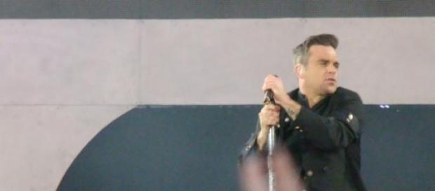 Robbie Williams auf Tour „Let Me Entertain You“ Robbie Williams auf Tour „Let Me Entertain You“