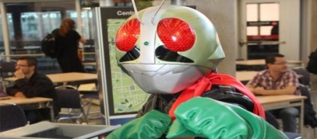Kamen Rider lupta impotriva teroristilor Kamen Rider lupta impotriva teroristilor