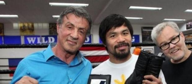 Stallone, Manny Pacquiao y su entrenador. Stallone, Manny Pacquiao y su entrenador.