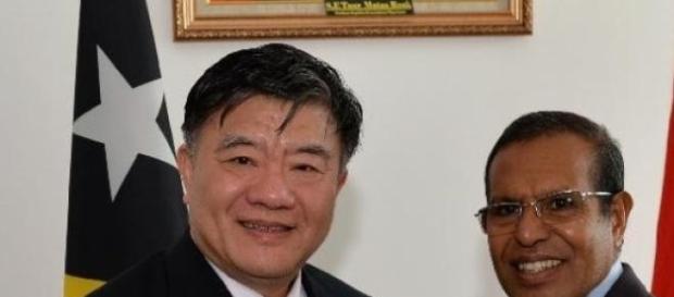 Chen Zhu reuniu-se com Taur Matan Ruak em Dili Chen Zhu reuniu-se com Taur Matan Ruak em Dili