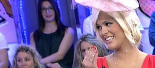 Ylenia debuta como colaboradora de 'Sálvame' Ylenia debuta como colaboradora de 'Sálvame'