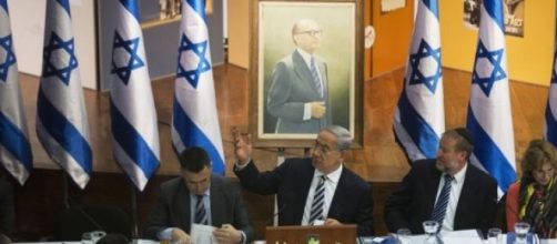 Bibi Netanyahu chairs the weekly cabinet meeting.