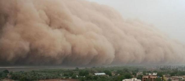 Ameaça de massiva nuvem de areia Ameaça de massiva nuvem de areia
