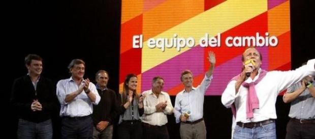 El equipo del PRO, apoyando a Del Sel El equipo del PRO, apoyando a Del Sel