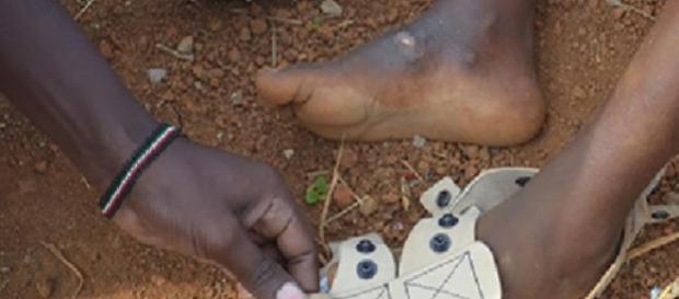 Iniciativa cria sapatos ajustáveis Iniciativa cria sapatos ajustáveis