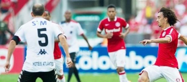 Lance de Internacional 3x1 Brasil de Pelotas Lance de Internacional 3x1 Brasil de Pelotas