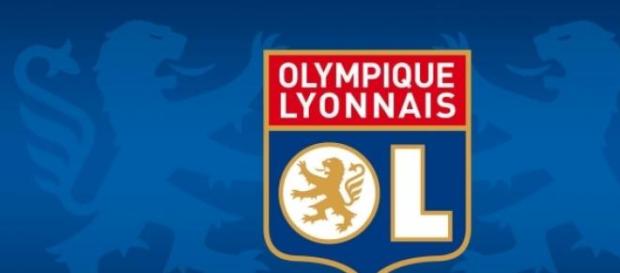 Lyon est en tête de la Ligue 1. Lyon est en tête de la Ligue 1.