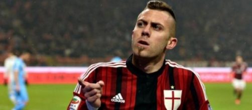 Menez esulta dopo il gol in Milan - Napoli