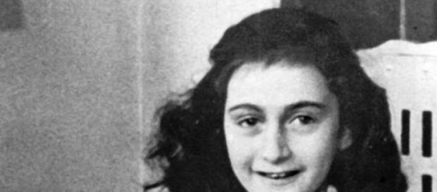 Anne Frank, o victimă a genocidului nazist Anne Frank, o victimă a genocidului nazist