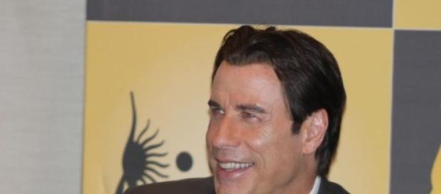 Travolta verteidigt Scientology Travolta verteidigt Scientology