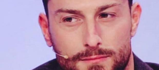 Amedeo riceve una sorpresa a Napoli Amedeo riceve una sorpresa a Napoli
